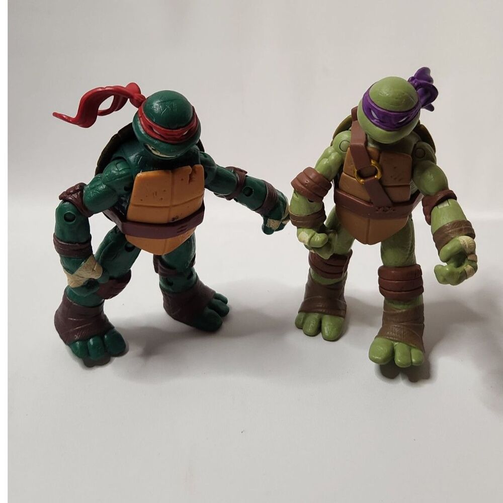 TMNT 2012 Viacom Action Figures – Raphael & Donatello